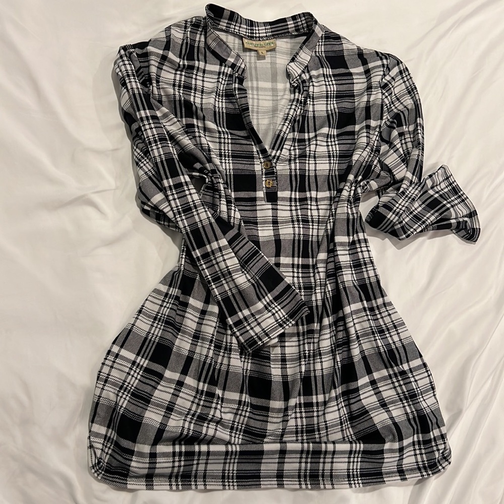 Maternity top VERY soft, plaid, size large EUC